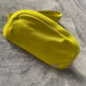 Lululemon Everywhere Belt Bag
